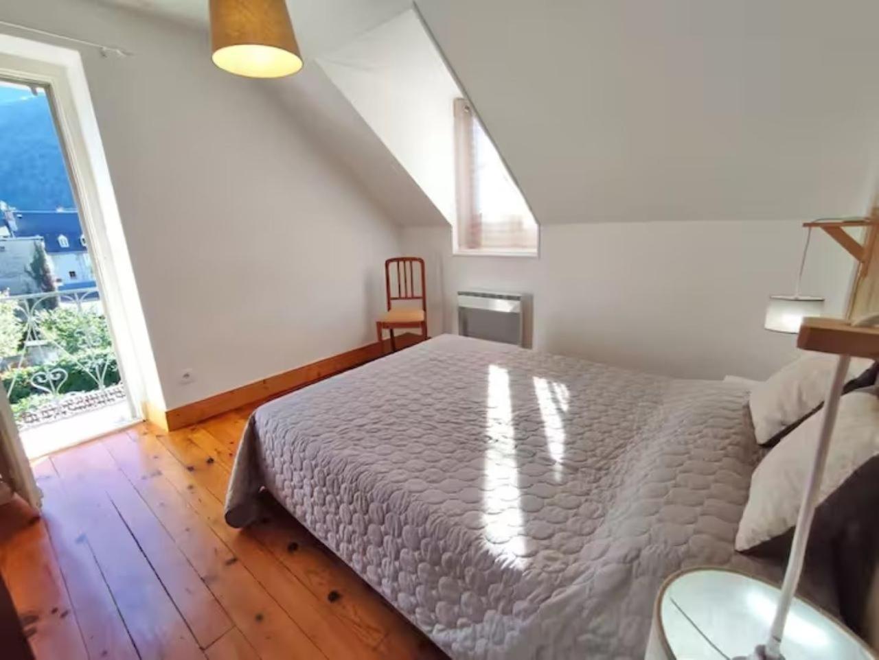 Appartamento L'Alexiane, Centre Luchon, Parking Gratuit, Wifi Bagnères-de-Luchon Esterno foto